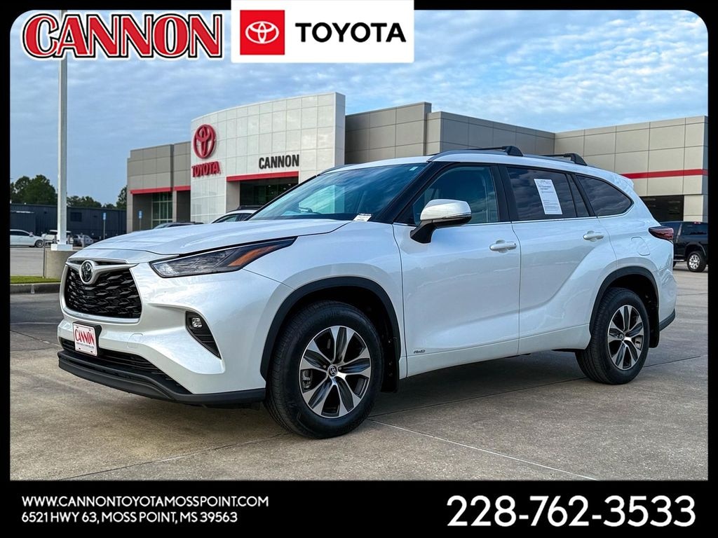Certified 2026 Toyota Highlander Hybrid XLE SUV