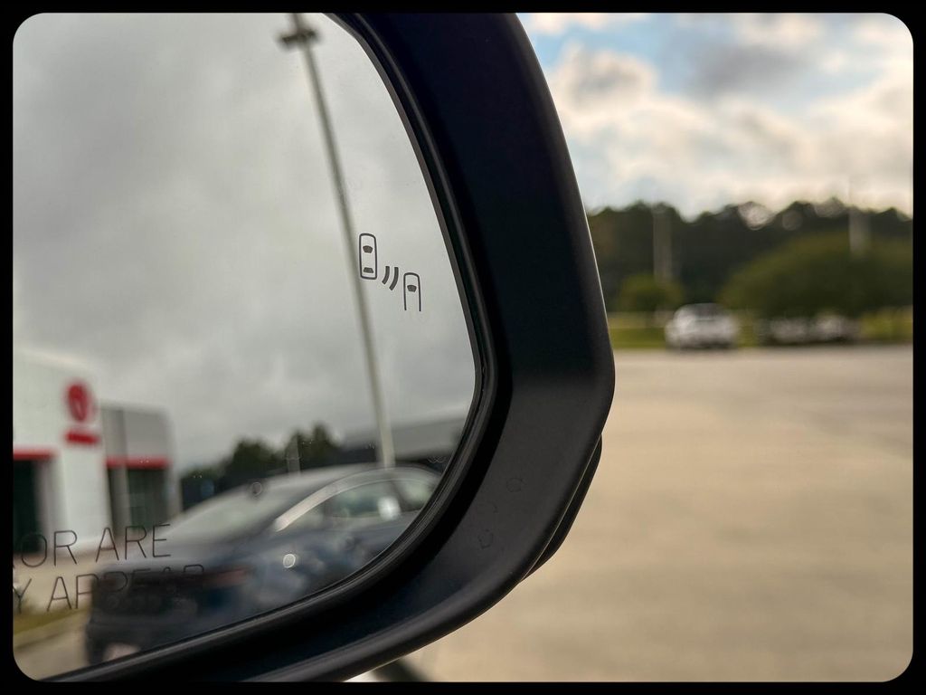 2026 Toyota Tacoma TRD Pro - Photo 12