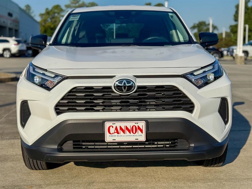 2025 Toyota RAV4 LE photo 2