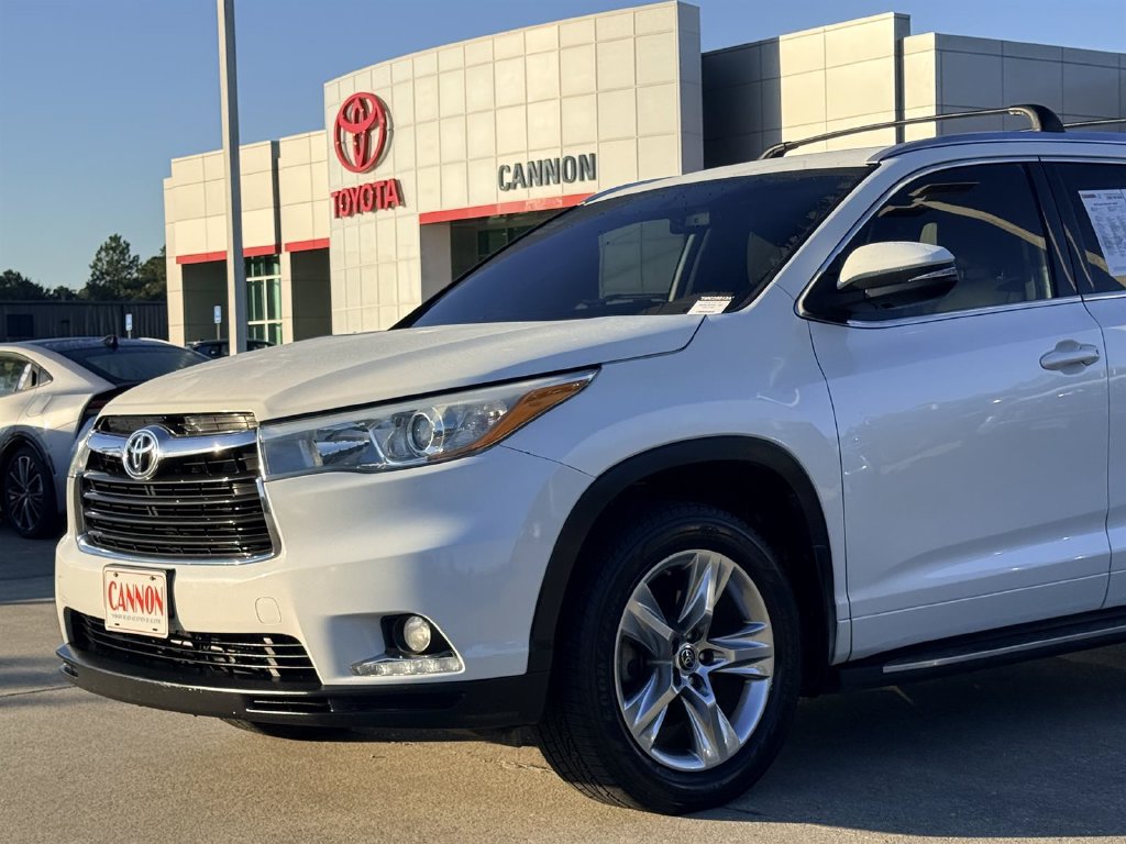 Used 2016 Toyota Highlander Limited with VIN 5TDYKRFH5GS123587 for sale in Moss Point, MS
