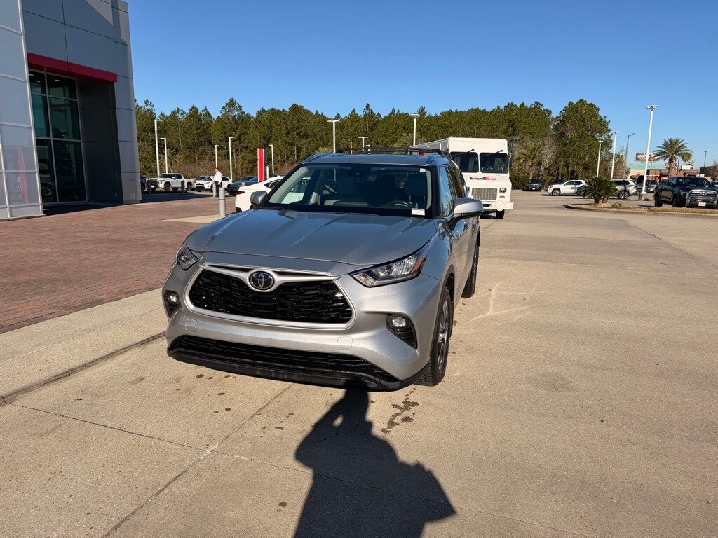 Used 2020 Toyota Highlander XLE SUV