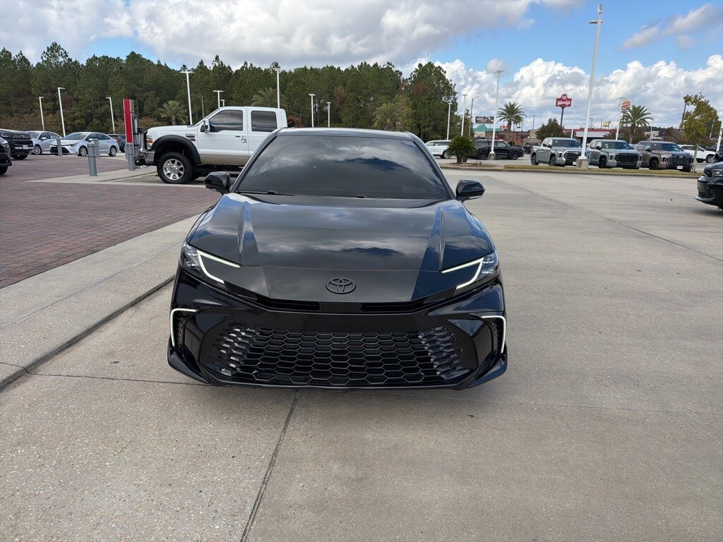 2025 Toyota Camry XSE photo 3