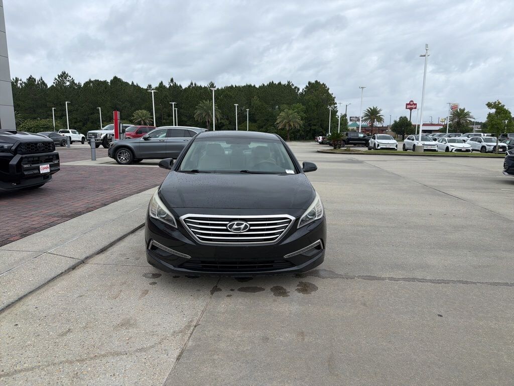 Used 2015 Hyundai Sonata SE Sedan
