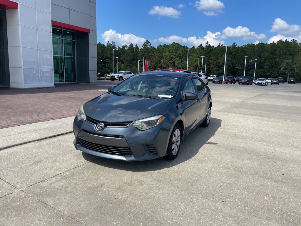 2016 Toyota Corolla LE photo 2