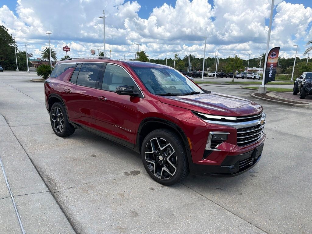 Used 2025 Chevrolet Traverse High Country SUV