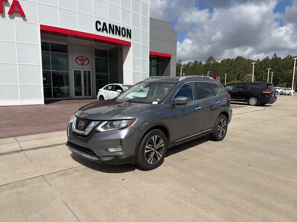 Used 2018 Nissan Rogue SL with VIN JN8AT2MT1JW465627 for sale in Starkville, MS