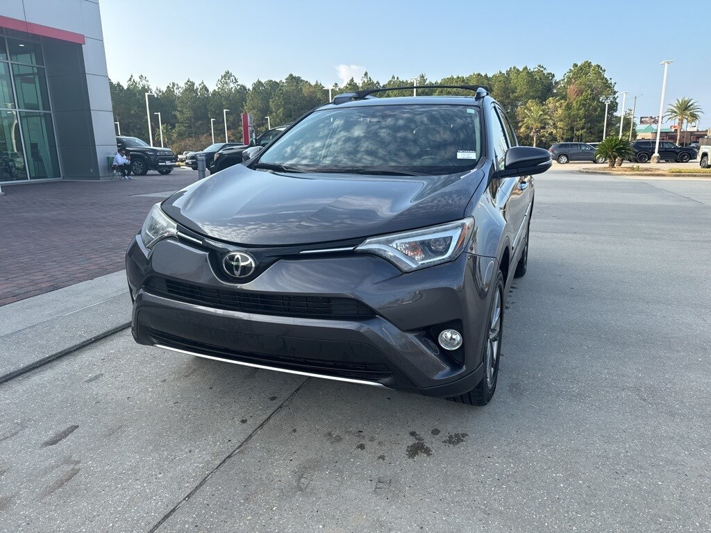 2018 Toyota RAV4 Limited photo 2