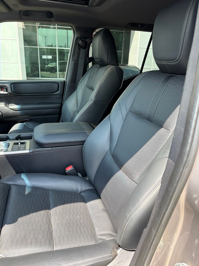 2024 Toyota Land Cruiser First Edition - Photo 11