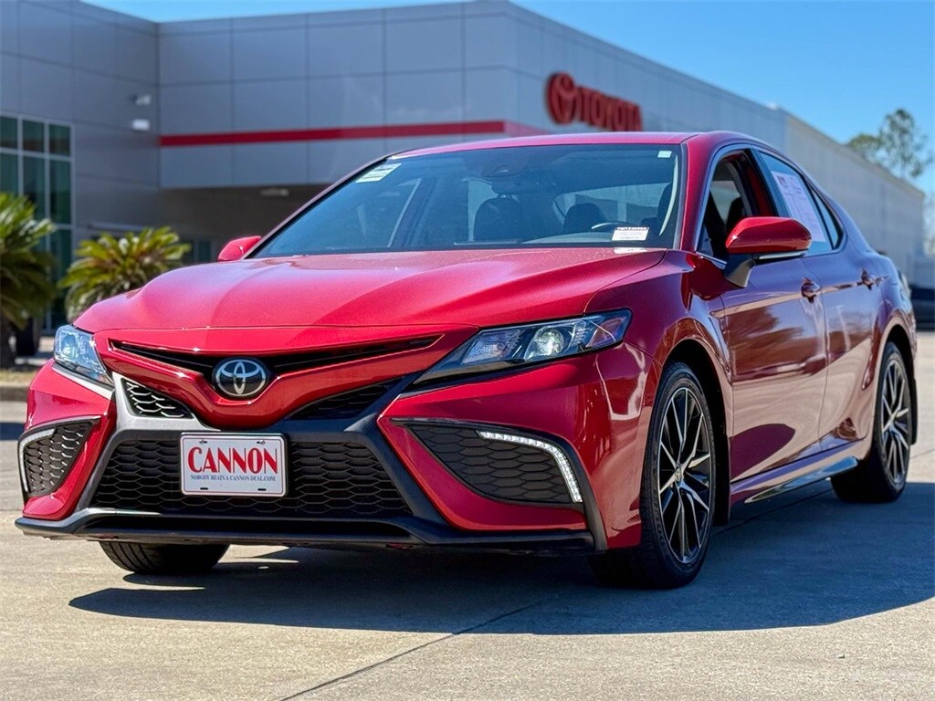 Certified 2022 Toyota Camry SE Sedan