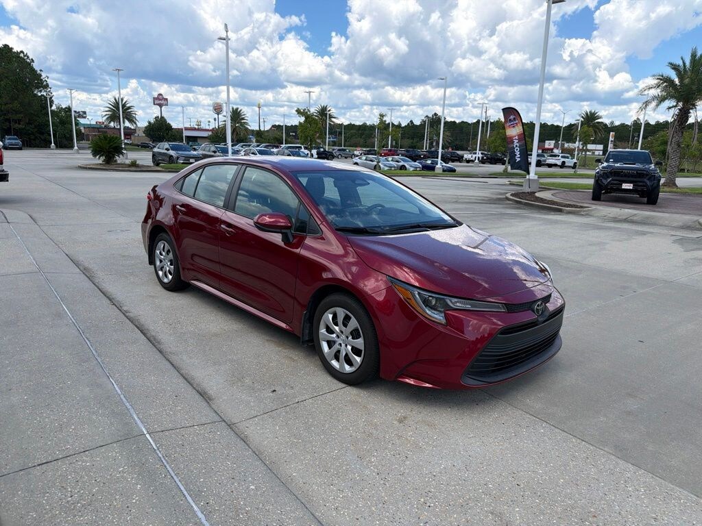 Used 2025 Toyota Corolla LE Sedan