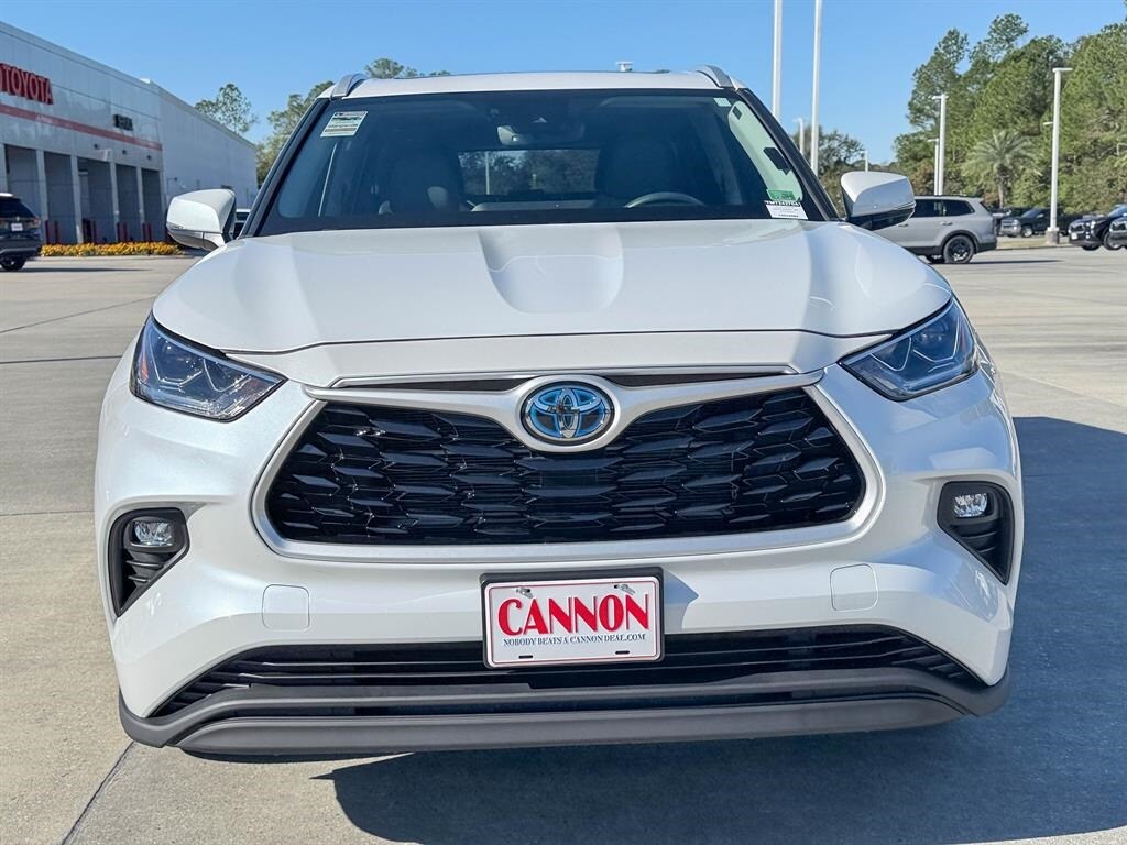 2023 Toyota Highlander Hybrid XLE photo 3