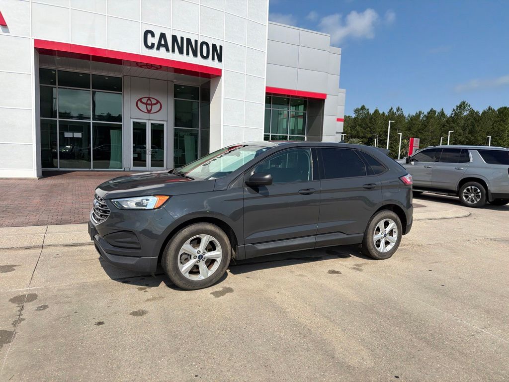 2021 Ford Edge SE's photo