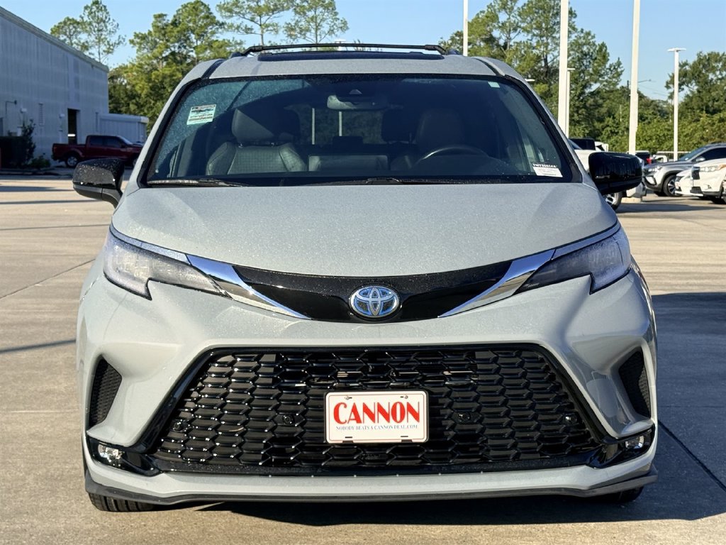 Used 2024 Toyota Sienna XSE Minivan/Van
