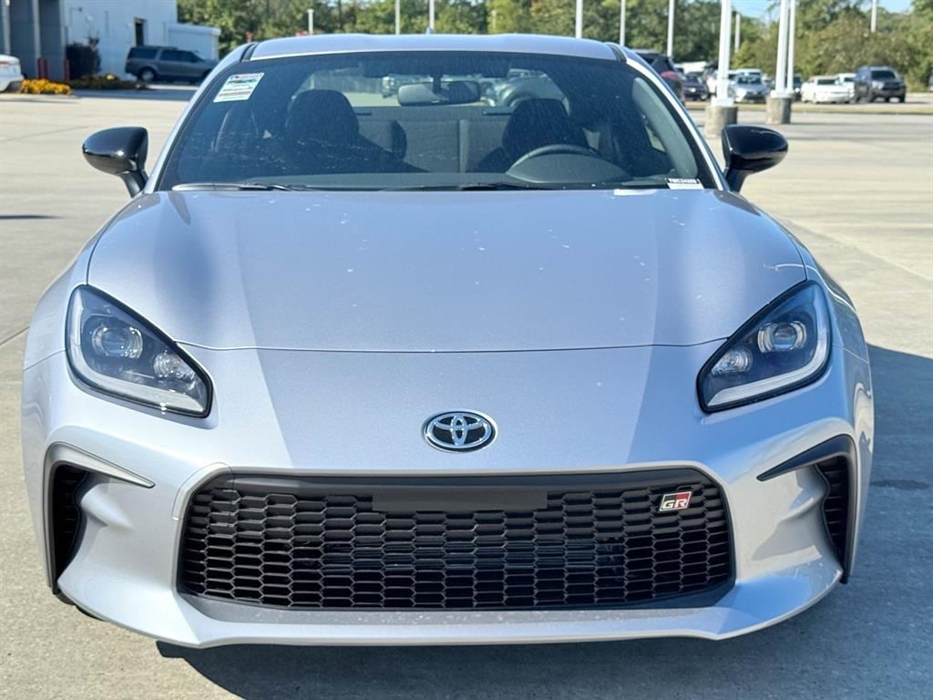 New 2025 Toyota GR86 AT Coupe