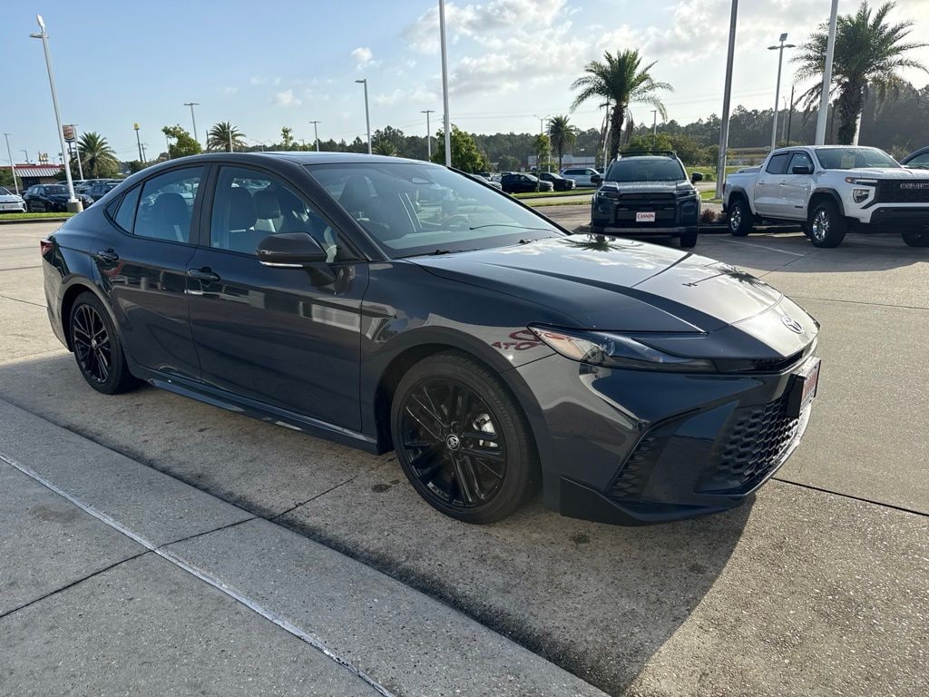 Used 2025 Toyota Camry SE Sedan