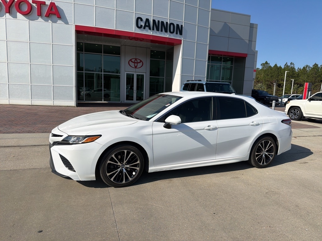 2019 Toyota Camry SE