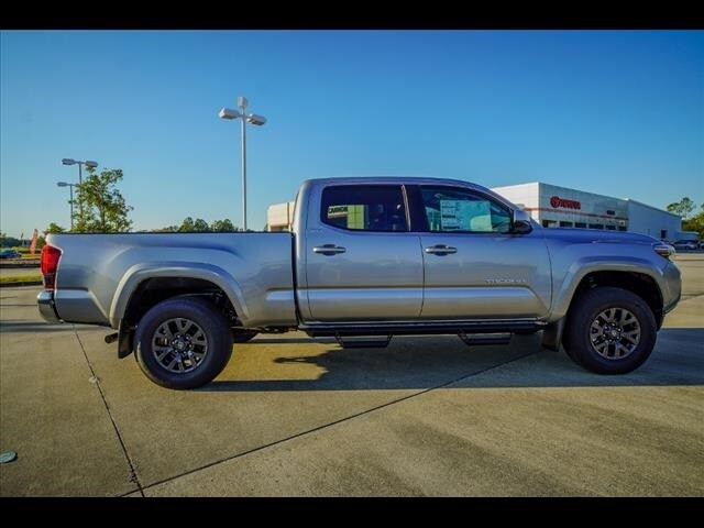 2023 Toyota Tacoma SR5 V6 photo 4