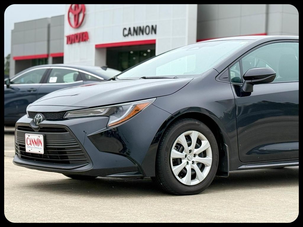 Certified 2025 Toyota Corolla LE Sedan