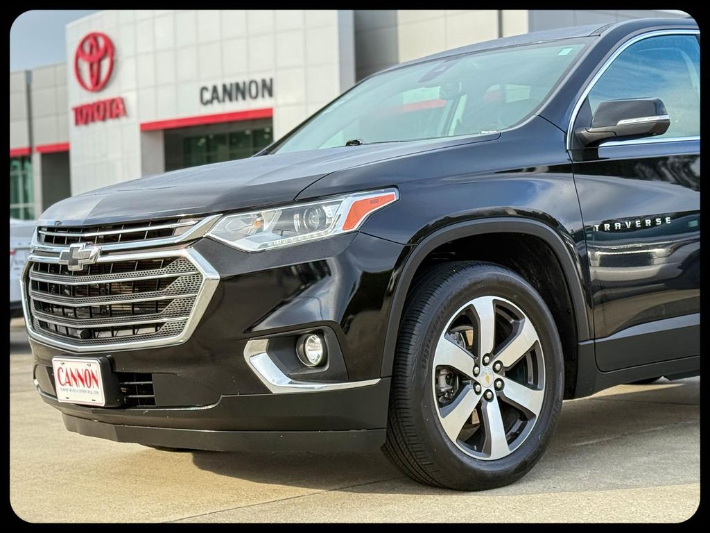 Used 2021 Chevrolet Traverse 3LT with VIN 1GNERHKW1MJ174114 for sale in Cleveland, MS