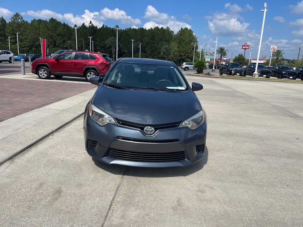 2016 Toyota Corolla LE photo 3