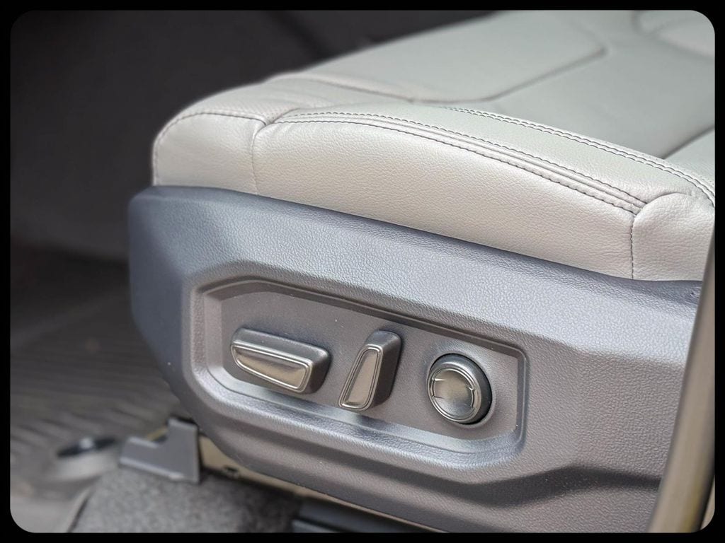 2026 Toyota Tundra Limited - Photo 21