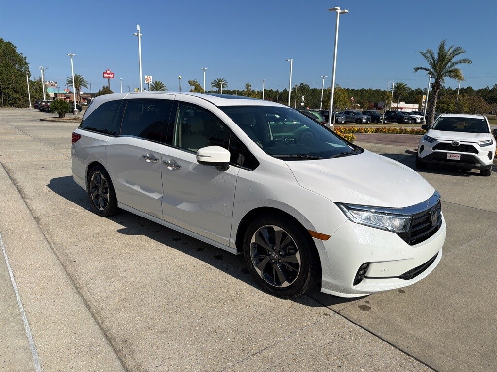 2023 Honda Odyssey Elite photo 3