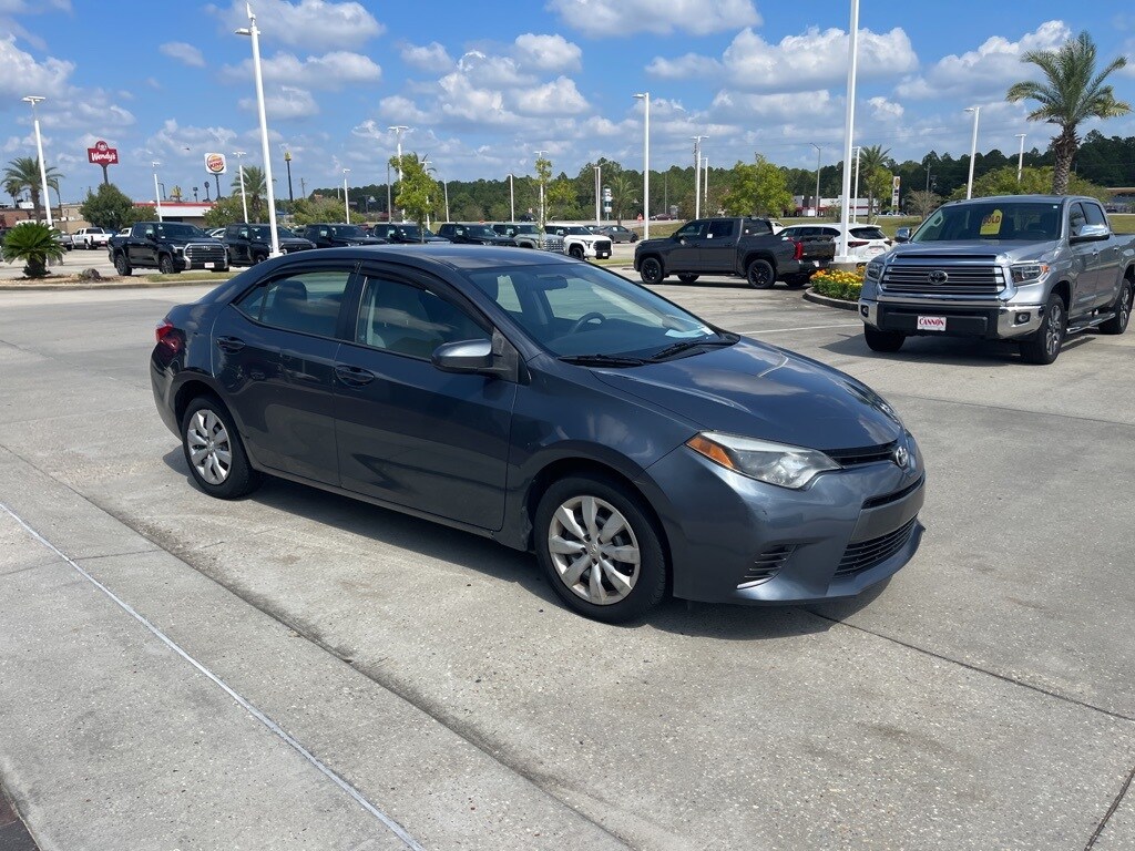 2016 Toyota Corolla LE photo 4