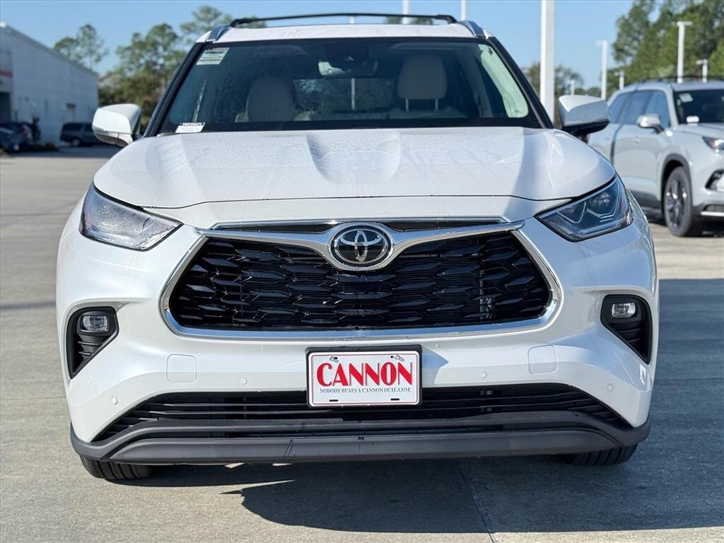 New 2025 Toyota Highlander Limited SUV