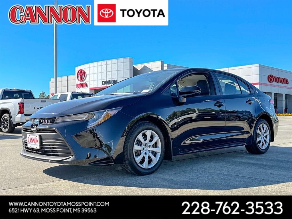 2026 Toyota Corolla LE's photo