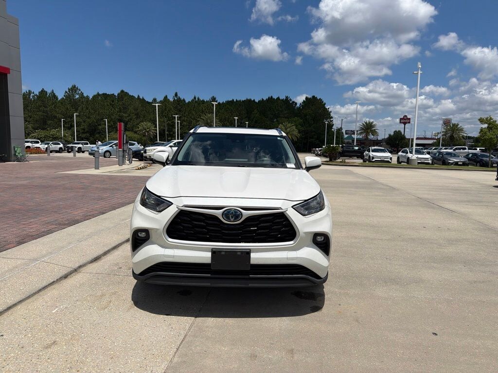 Used 2020 Toyota Highlander Hybrid XLE SUV