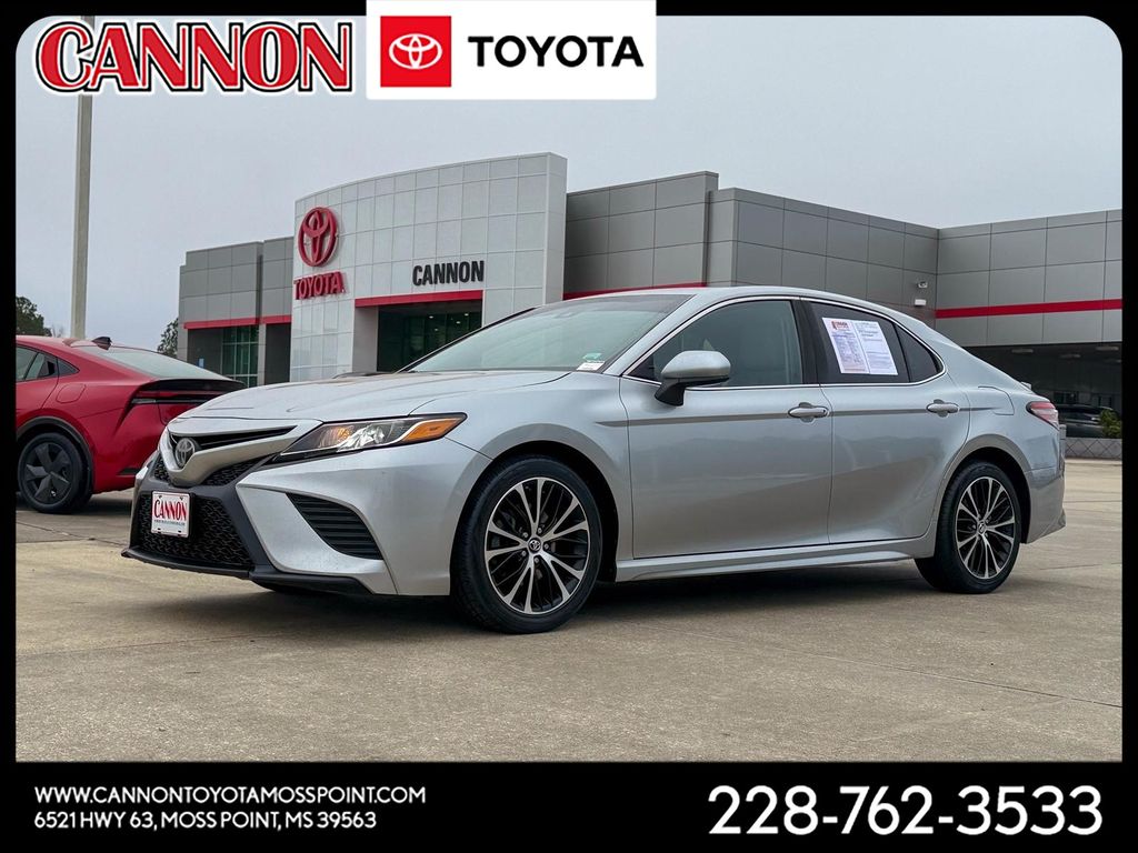 2018 Toyota Camry SE