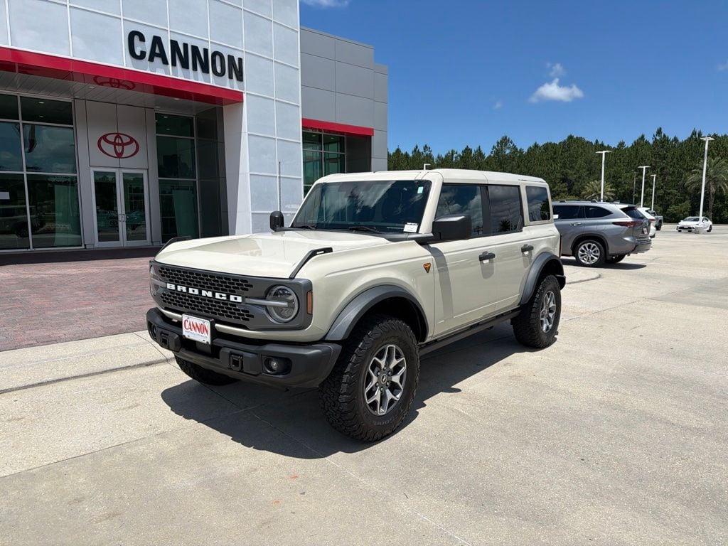 Used 2025 Ford Bronco Badlands SUV