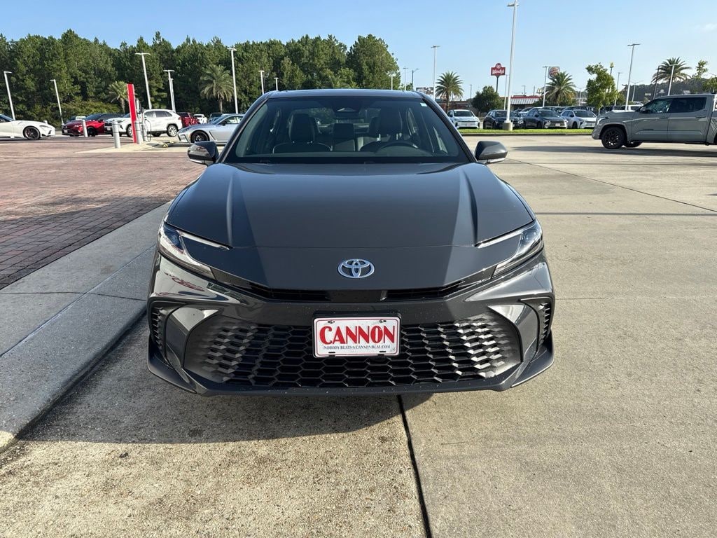 Used 2025 Toyota Camry SE Sedan
