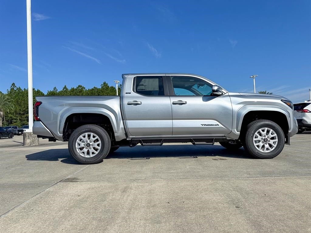 2025 Toyota Tacoma SR5 photo 4