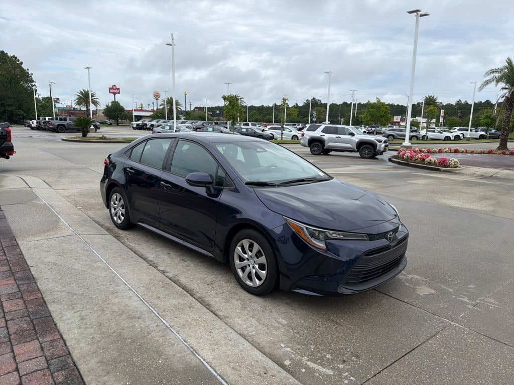 Used 2025 Toyota Corolla LE Sedan