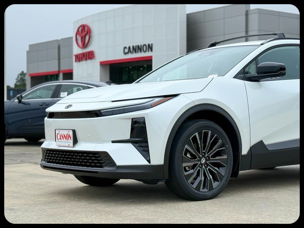 New 2026 Toyota C-HR XSE SUV