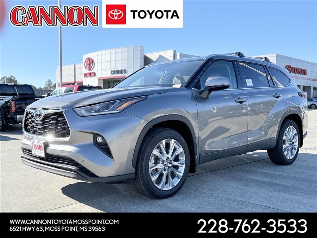 2026 Toyota Highlander Limited's photo