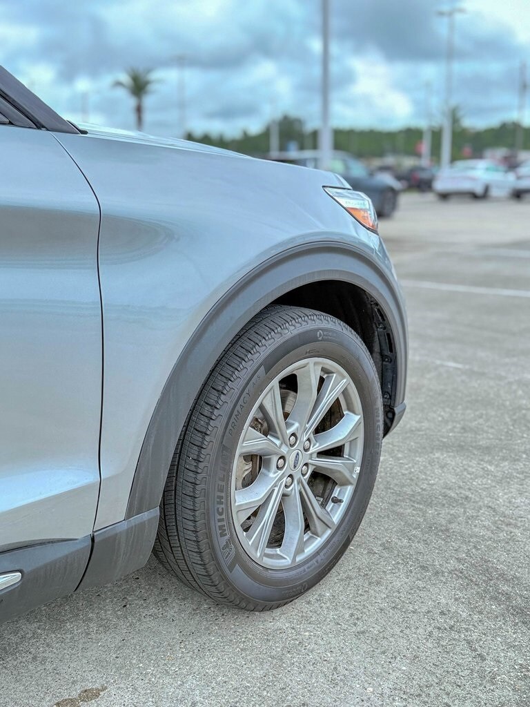 2023 Ford Explorer Limited photo 4