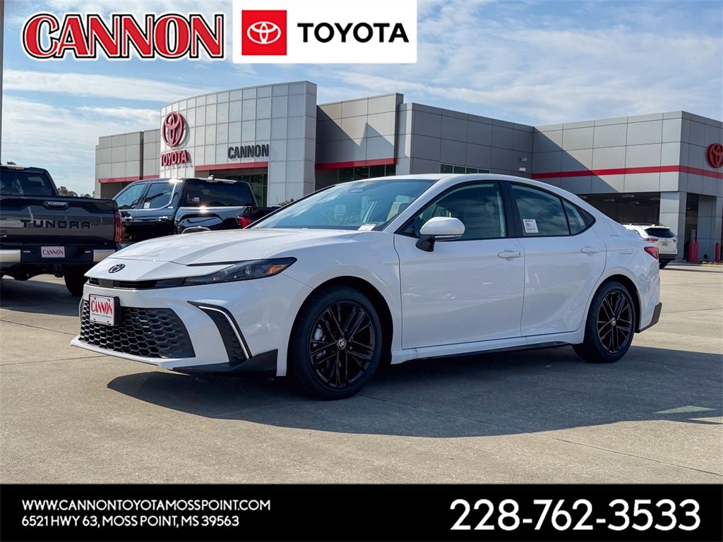 New 2026 Toyota Camry SE Sedan