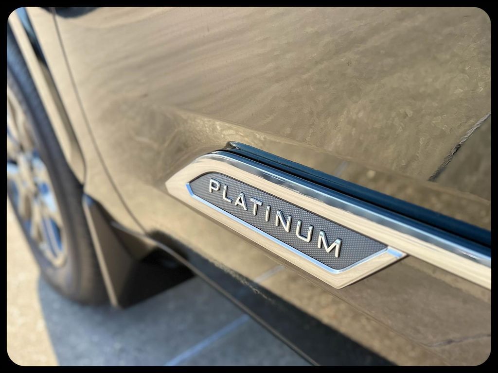 2026 Toyota Tundra Platinum - Photo 12