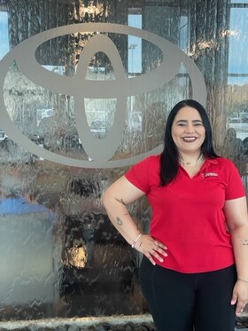 Staff member Keila Cruz from ID_b6f68b34c089
