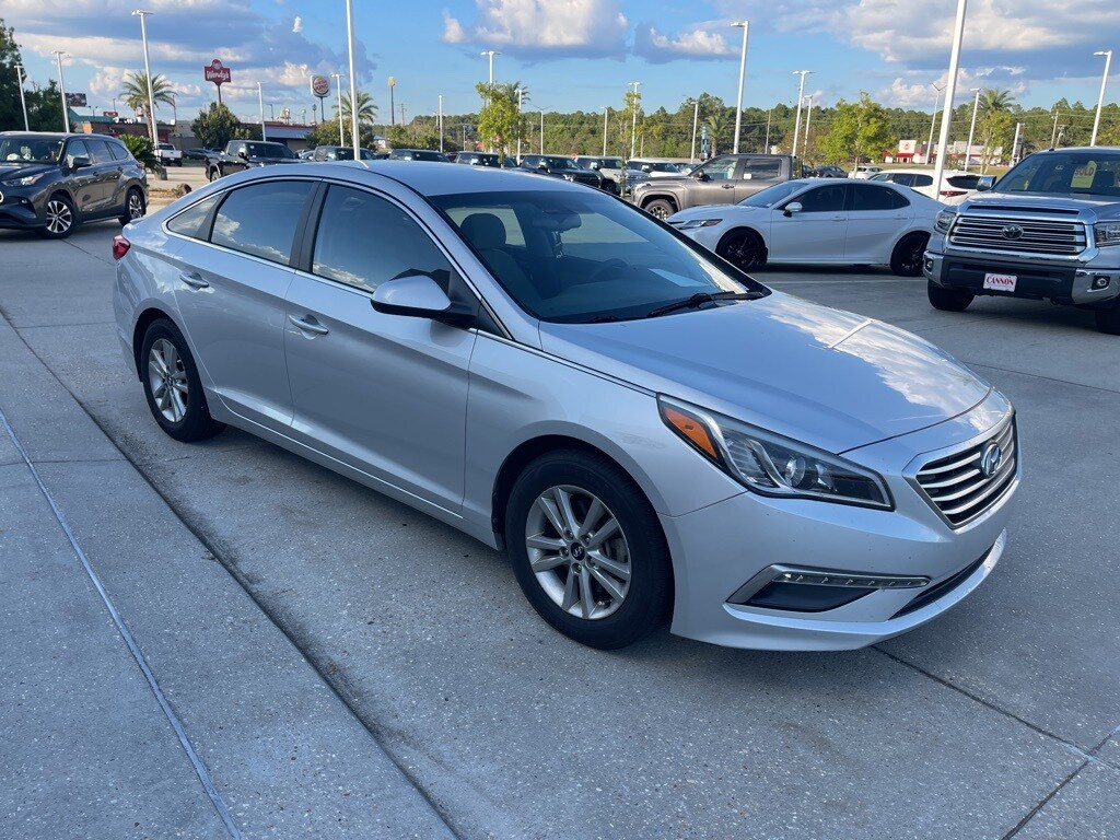 2015 Hyundai Sonata SE photo 4