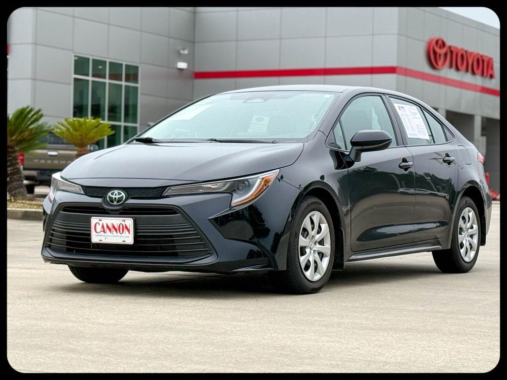 Certified 2025 Toyota Corolla LE Sedan