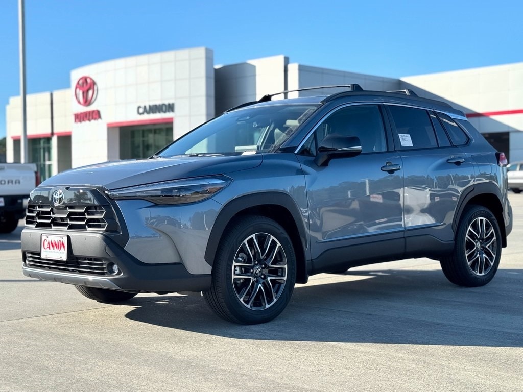 2026 Toyota Corolla Cross XLE's photo