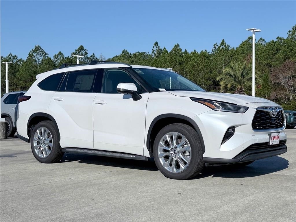 New 2025 Toyota Highlander Limited SUV