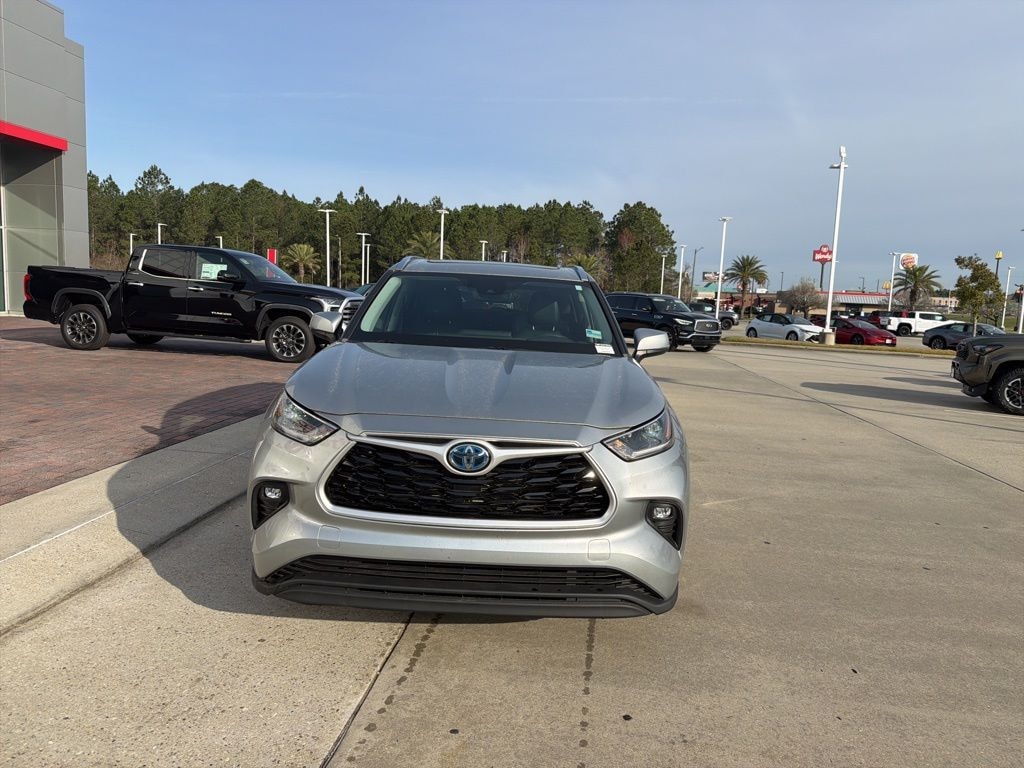 Used 2021 Toyota Highlander Hybrid