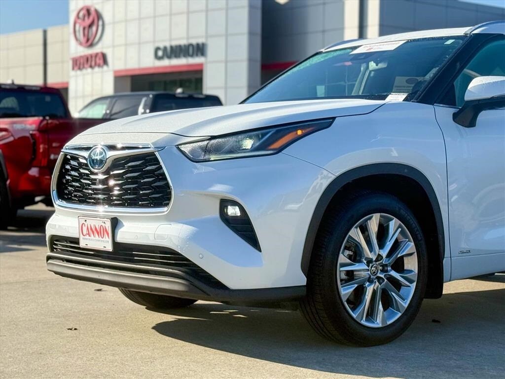 Certified 2022 Toyota Highlander Hybrid Limited SUV