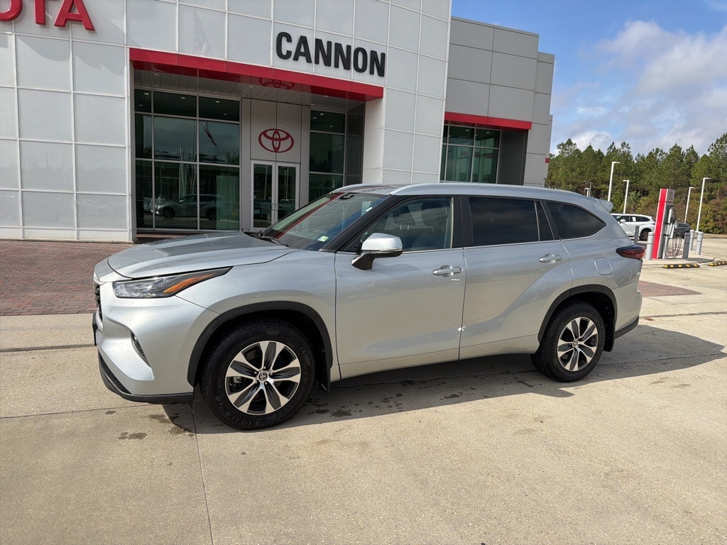 Certified 2024 Toyota Highlander XLE SUV