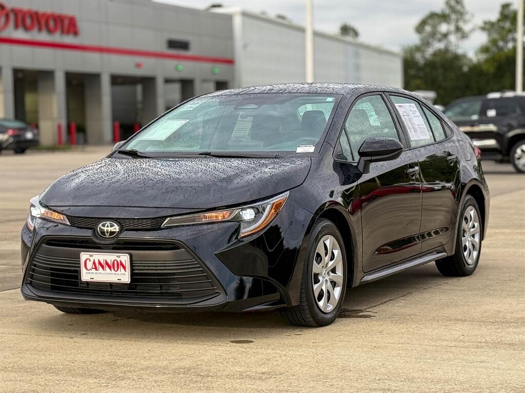 Certified 2025 Toyota Corolla LE Sedan