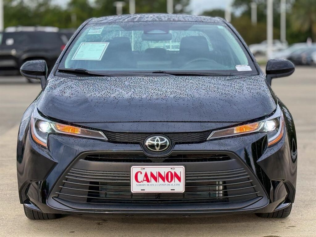 Certified 2025 Toyota Corolla LE Sedan
